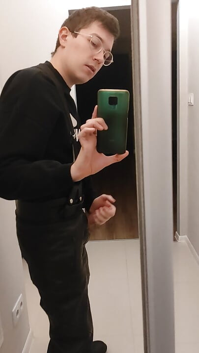 Gay Army Men Fuck. I'm in Rubber Boots and Leather Pants