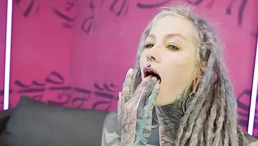 Cewek sange ini dientot habis-habisan sampai dicrot di dalam sampai dicrot di dalam