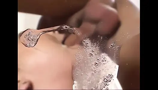 долбит божественную красоту