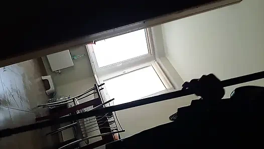 Pembersihan seksi setelah pesta swinger