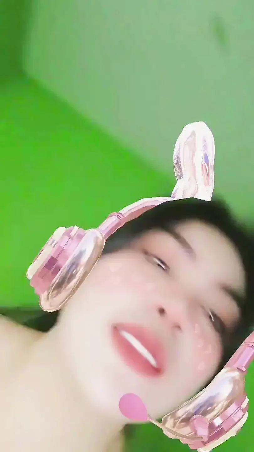 Nikada me nisi video ovako