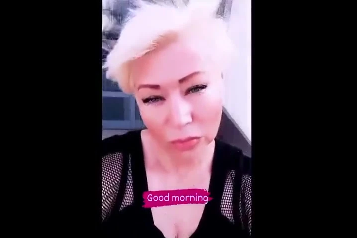 Olgun sürtük kızımın ağzından dölümün çıkması ne kadar güzel...)) Bir kadının gerçek güzelliği budur!