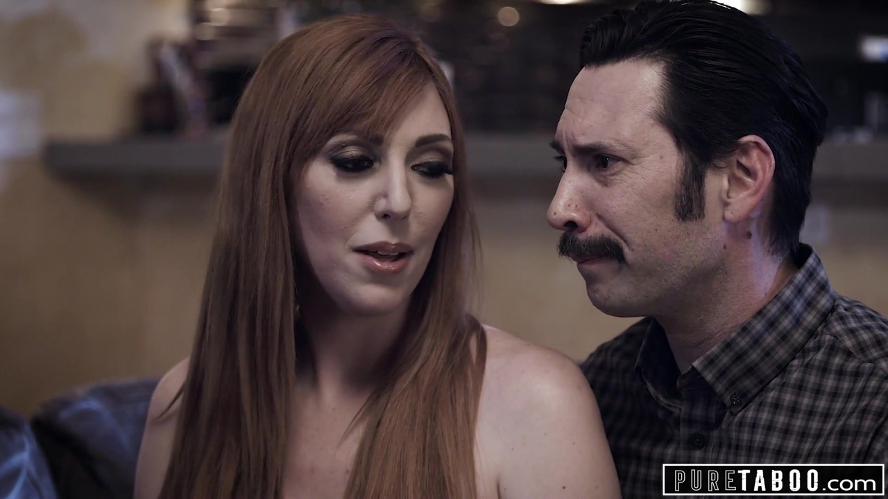 欲求不満のカップルはベビーシッターとセックスしたい