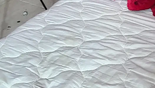 Mein Name ist madam noha 23 Jahre aus Saudia Arabien