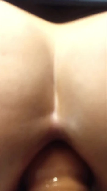 Huge plug insertion and gape close up
