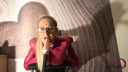 Student Aneta Looking for a Roommate