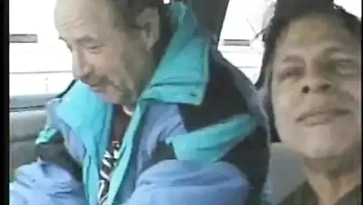 Suckin a Bum in the car