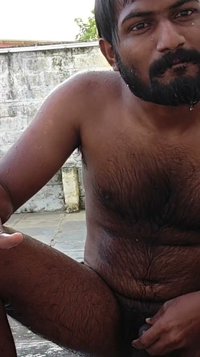 XHard - Outside Bathing Video Kumbha Manoj Kumar | Clip 2