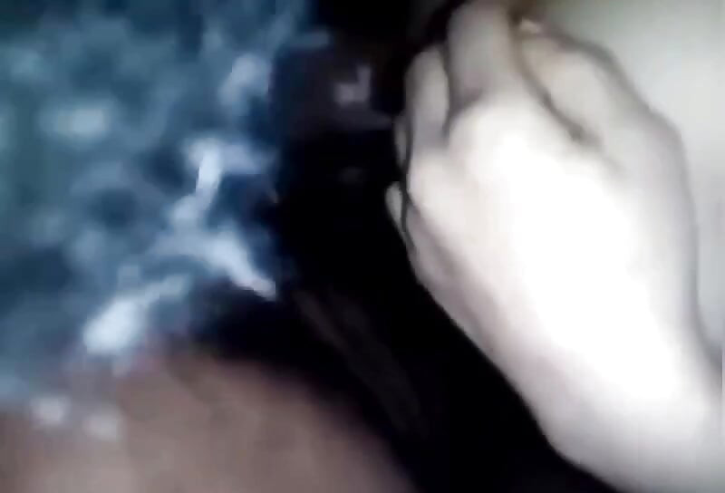 Perfeita indiana menina peituda chupando e fodendo por meio-irmão