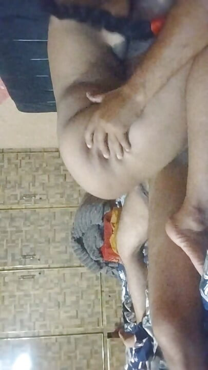 She goes live and she ask me fuck me live I fuck live chubby bhabhi