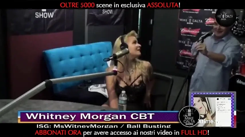 Andrea Dipre very hot live in radio!