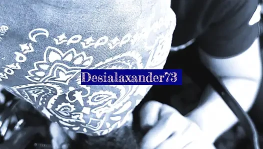 Arkadaşım yarağımı gırtlağına kadar alıyor ve her damla dölünü yutuyor