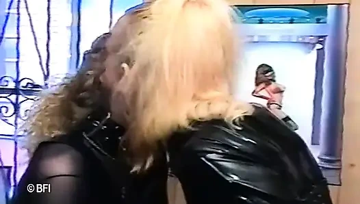 domination cuir and latex 2 - rubber and ice.