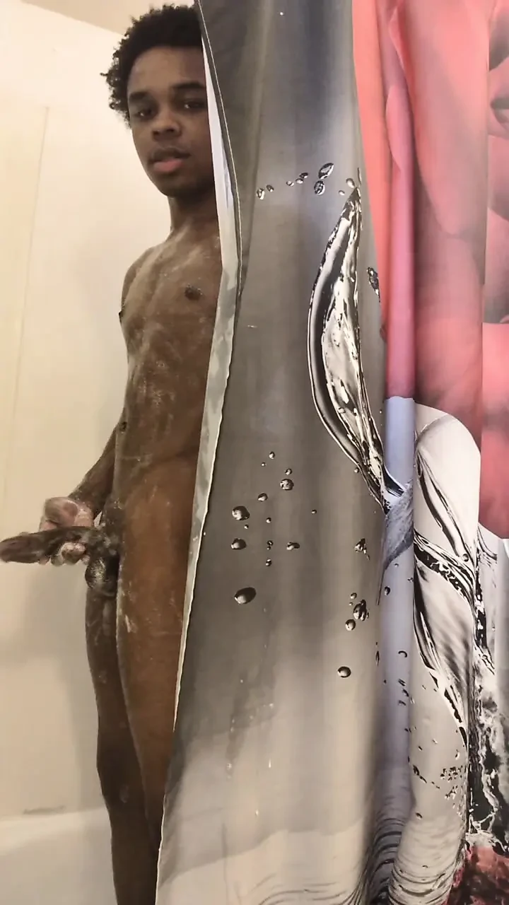 Day in a Life : Prendre une douche avec un créateur de contenu de jeu à poil ! ❤️