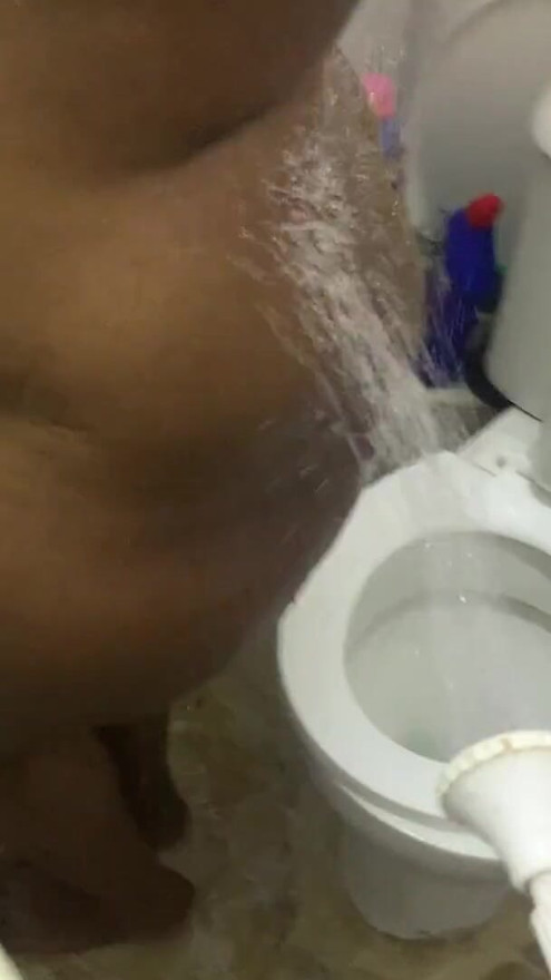 PAWG WIFE SHOWERING BEFORE SOME ACTION | Clip 1