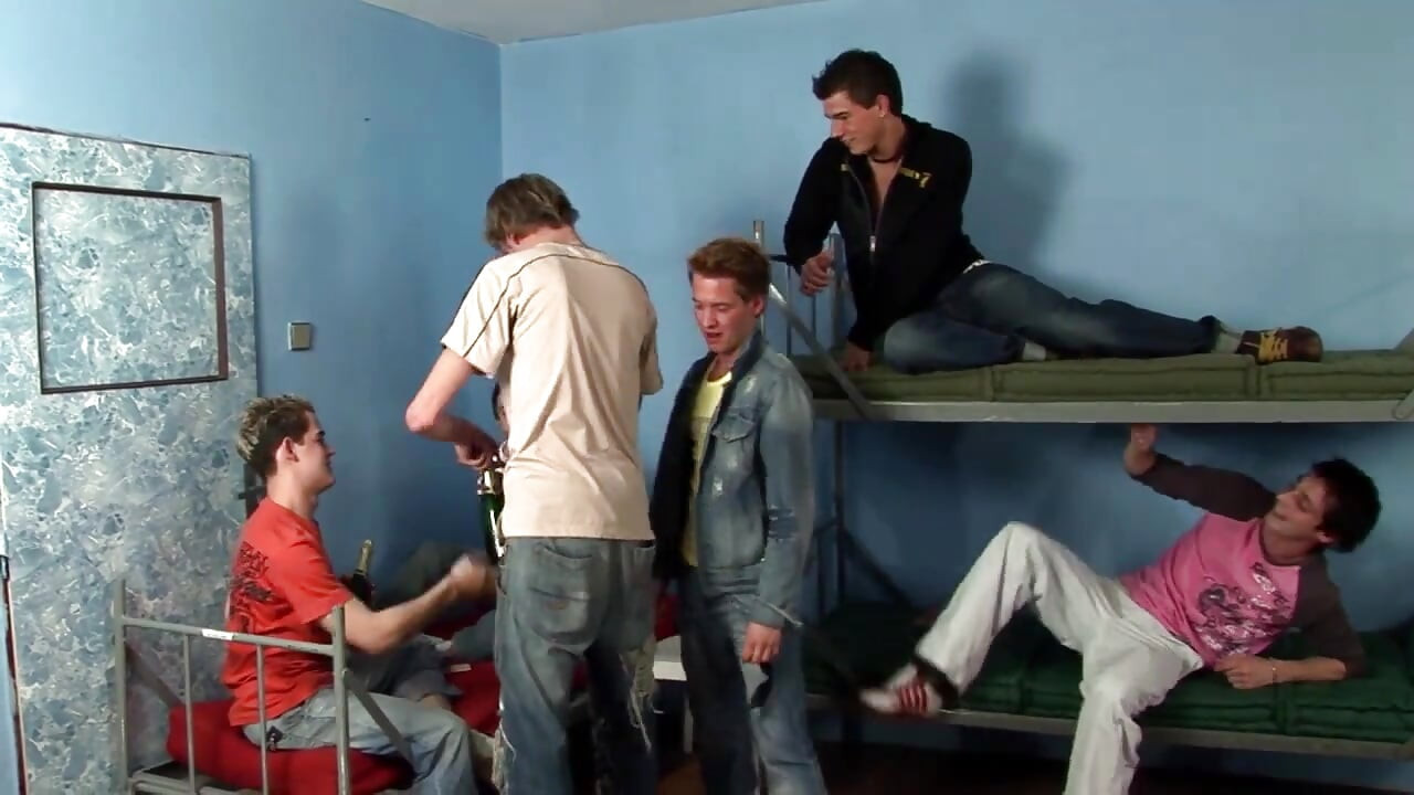 Гей анальна оргія! - Без презерватива