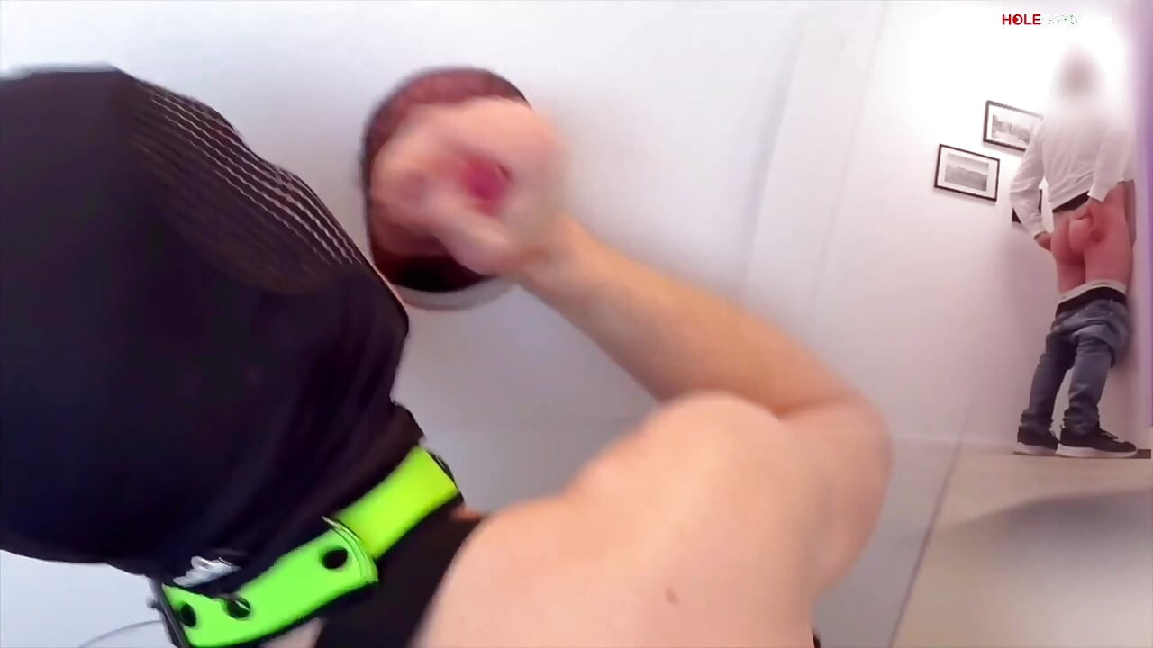 Twink Sucks - but Then the Cameraboy Joins in! Gloryhole Threesome