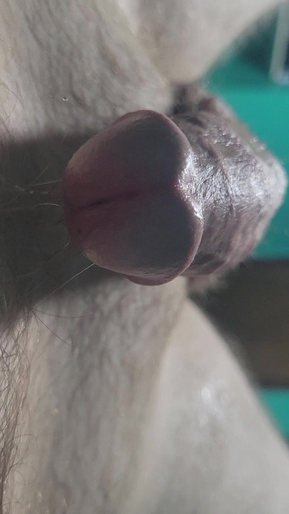 I love playin with my butt plug  WATCH AND COMMENT PLZ
