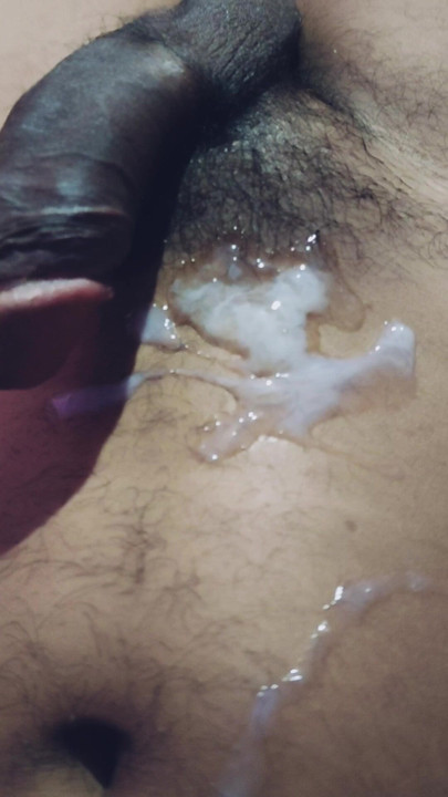 TOO MUCH CUM I'M WASTING EVERYDAY IF YOU WANT THIS COME IN YOUR PUSSY DM ME