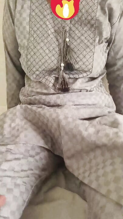 Husband Fucked His Wife in a Romantic Mood and Enjoyed Her Pussy. Indian Desi Village Hindi Viral Sex Video