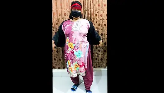 Pertunjukan telanjang desi bangladeshi mengobel pembicaraan kotor desi