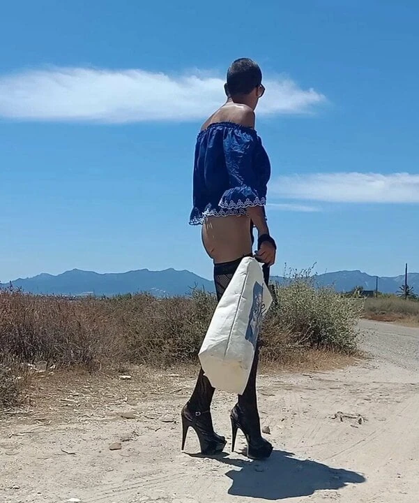Che froccione ,Matty con la sacca da mare