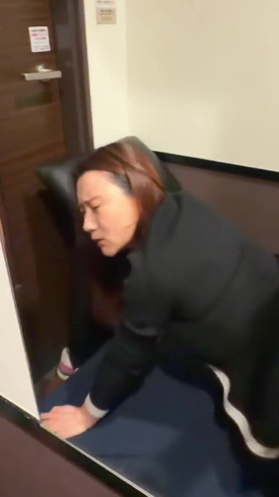 เมีย De Masochistic ที่งานอดิเรกกําลังเย็ด SM ในการทรมานด้วยการนวดไฟฟ้าที่ Net Café สุดท้ายคือ | คลิป 1