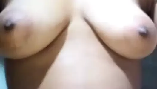 Desi Girl Records Nude Selfie Video