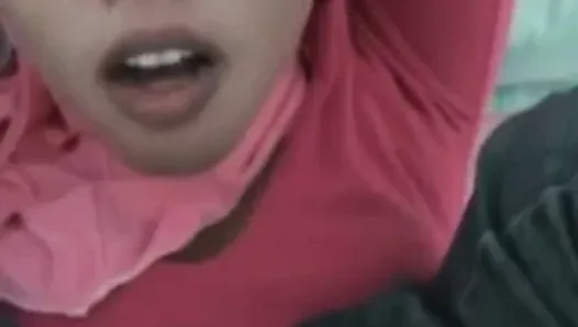 アラブ人妻が顔射とオーラルセックスと正常位セックス