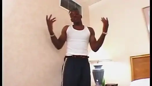 Черный большой член для блондинок-шлюшек (полный межрасовый порно фильм)