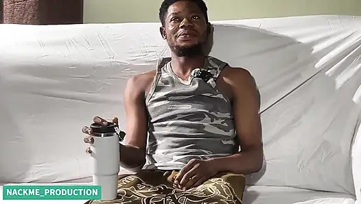 Reife Queen_vusi mit dickem hintern wird von einem neuen fan gut