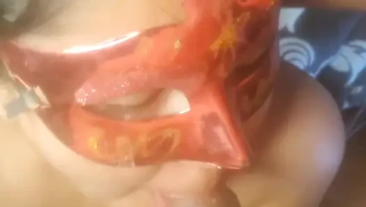 Cewek latina nyepong kontol