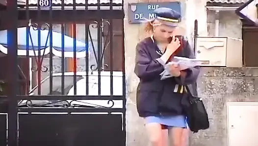 Bu mükemmel Fransız hatun götünü siktirirken izle