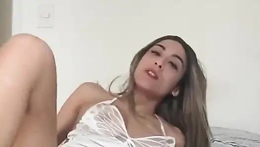 Skinny Girl Crazy for You to Come Eat Her