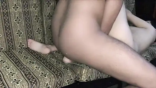 Kalın götlü azgın genç üvey kız kardeş yarağımda sekiyor