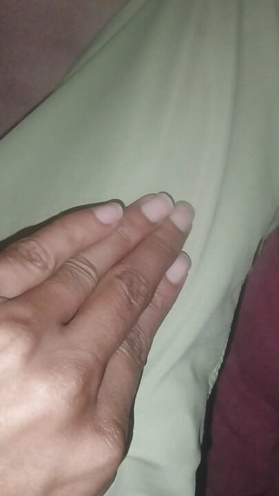 Who wanna get scratched by my nails