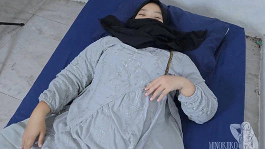 Kakak Ipar Berjilbab Gak Sabar Pengen Nyobain Dildo Jumbo Pas Lagi Mudik Lebaran - Minokiiko