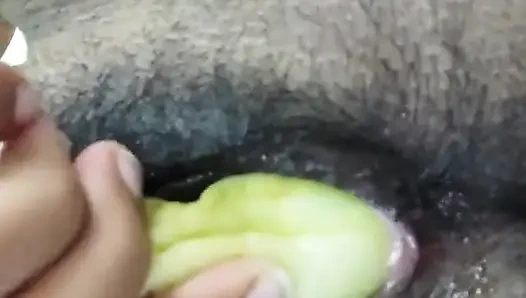 Gadis sange desi masturbasi dengan dildo