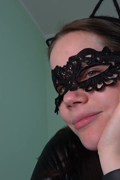 Catwoman Playing with a Mouse in POV
