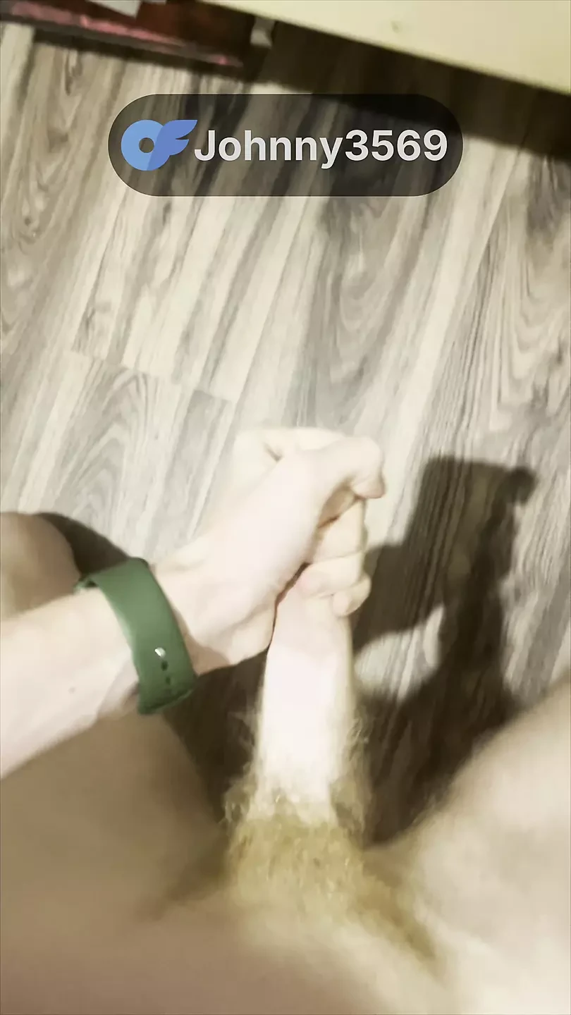 Kåta Twink ryckar av HÅRT - håriga ben & abs flexing - massiv spermasprut! Smal hårig Twink Solo - dunkande kuk & håriga muskler