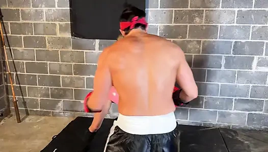 Lora против Сэма в боксе, часть 2