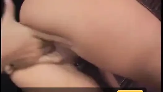 Cowok sange ini bikin pacarnya yang aduhai joey valentine muncrat sebelum wajahnya dicrot sperma hangat