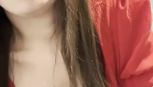 Solo di kamar mandi saya bermain dengan mainan saya