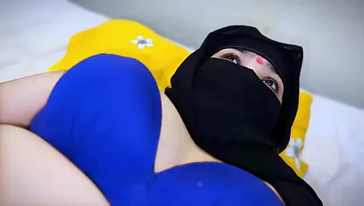 Video jilat memek pacar muslim berhijabku pagi-pagi