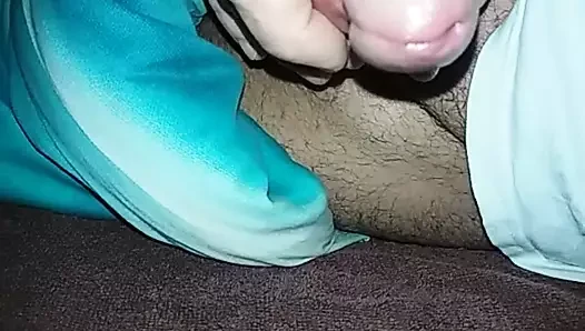 Duzo  spermy walenie konia duzy penis