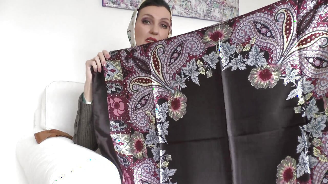 งานประจําวันเสียวๆ สําหรับสาวร่านซาตินของฉัน Lady Victoria Valente