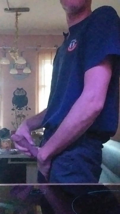 Wanking till i cum
