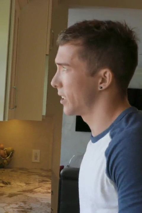 Issac Parker在抚摸自己时被毁了！- NextDoorStudios