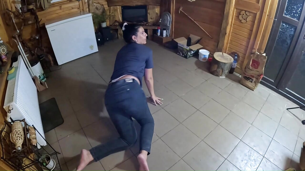 Tight Jeans Dance Slut Gagging Facefuck & Cum on My Tangas