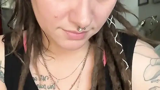 Надуваю дыма у тебя и пускаю слюни